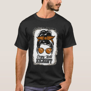 キックオフまでの上品Messy Bun Mom Footba Tシャツ