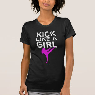 キック・ライク・ア・ガール – 空手武術・アーツTシャツ Tシャツ