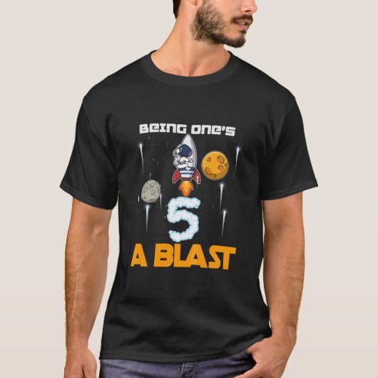 キッズアウタースペース5年古い幼児Bdayパーティーマイ Tシャツ (正面)