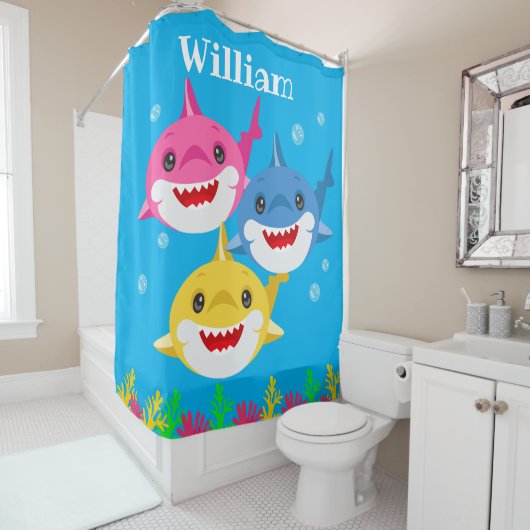 キッズイエローシャーク&ファミリーパーソナライズされた シャワーカーテン (インサイチュ)