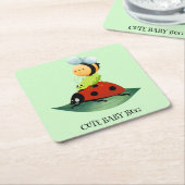 キッズキュート赤いテングバチ緑の葉の上に蜂の虫 スクエアペーパーコースター (アングル)