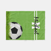 キッズサッカーパーソナライズされたフットボール フリースブランケット (正面(横))