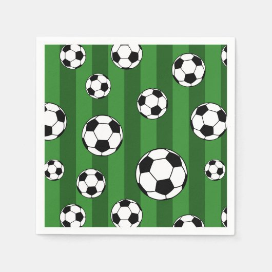 キッズサッカーボールのパターン緑のストライプ誕生日 スタンダードカクテルナプキン (正面)