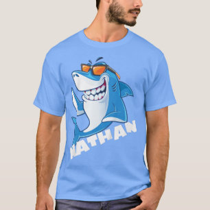 キッズシャークネームネイサンギフトボーイズ Tシャツ