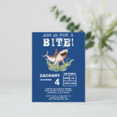 キッズシャーク誕生日パーティーへの招待 ポストカード (スタンド正面)