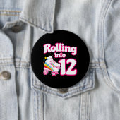 キッズスケートパーティー- 12誕生日 – ローラースケートで滑る 缶バッジ (インサイチュ)