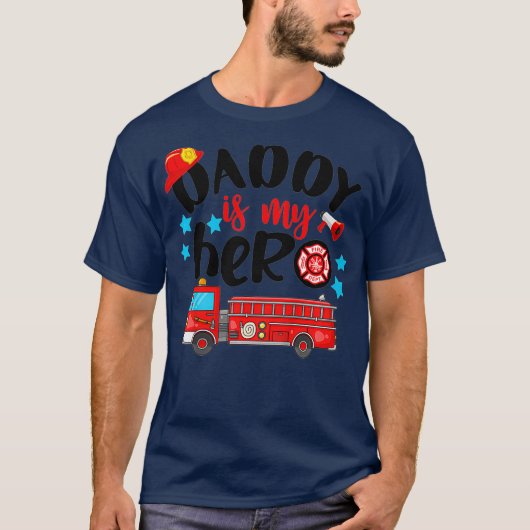 キッズダディはヒーローファイア誇りを持ったマンファイアファイターパパ Tシャツ (正面)