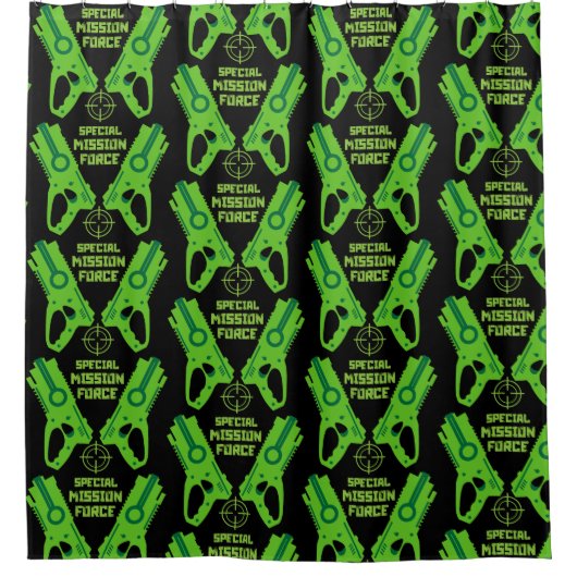 キッズトイガンバトルクリスマスと誕生日 シャワーカーテン (正面)