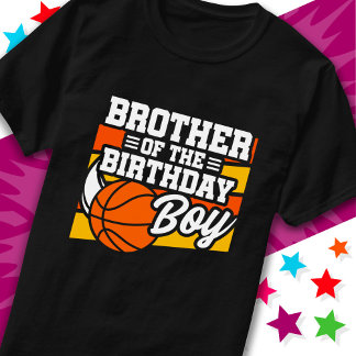 キッズバスケットボールパーティーブラザーオブザ誕生日ボーイ Tシャツ