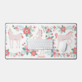 キッズピンクのユニコーンと花と名前をカスタムする デスクマット (キーボード&マウス)