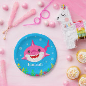 キッズピンクシャークパーソナライズされた誕生日 ペーパープレート (パーティー)