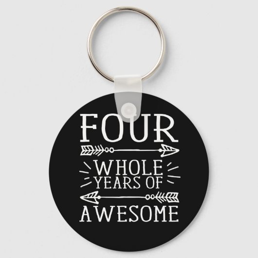 キッズフォー誕生日少年、4歳の誕生日少年 キーホルダー (正面)