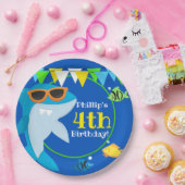 キッズブルーシャークフィンタスティック誕生日 ペーパープレート (パーティー)