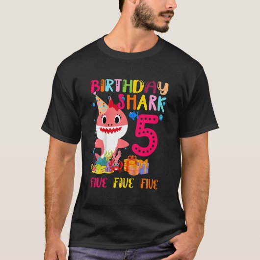 キッズベビーかわいいピンクシャーク5誕生日5歳 Tシャツ (正面)