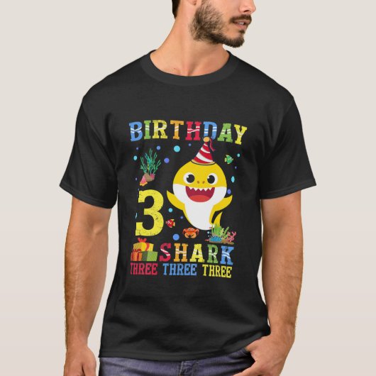 キッズベビーカワイイシャーク3歳誕生日男の子3歳 Tシャツ (正面)