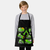 キッズボーイズSt patricks dayクレーントラック建築 エプロン (着用した状態)