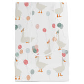 キッズワン間抜けガチョウかわいい誕生日パーティー ミディアムペーパーバッグ (裏面)