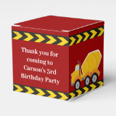 キッズ建築ビークル赤い男の子バースデーパーティー フェイバーボックス (正面サイド)