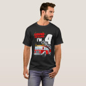 キッズ消防車4thバースデーシャツ4歳のモミ tシャツ (正面フル)