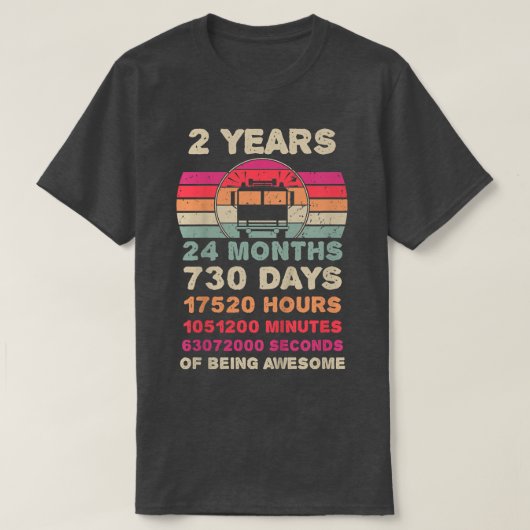 キッズ2年古い消防車誕生日第2の2番目のBir Tシャツ (デザイン正面)