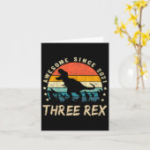 キッズ3レックス3歳の誕生日3番目の恐竜3年 カード (黄色い花)