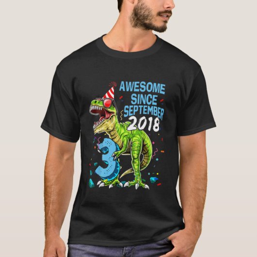 キッズ3レックス3歳、3歳の誕生日、3歳 Tシャツ (正面)