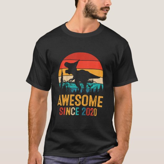 キッズ3歳の誕生日の恐竜3歳の男の子素晴らし Tシャツ (正面)