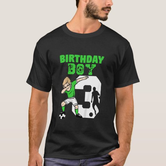 キッズ3歳の誕生日サッカー3歳サッカー選手 Tシャツ (正面)
