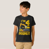 キッズ4年4th誕生日ショベル4年Bo Tシャツ (正面フル)