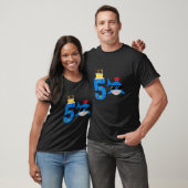 キッズ5おもしろい歳シャーク誕生日 Tシャツ (ユニセックス)