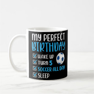 キッズ5歳サッカー誕生日パーティー5th男の子足 コーヒーマグカップ