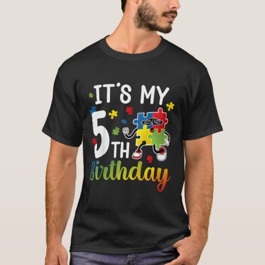 キッズ5th自閉症誕生日パーティー5歳の自閉症 tシャツ (正面)