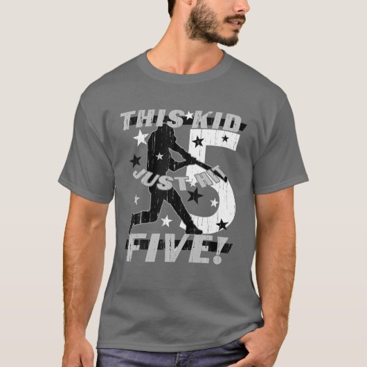 キッズ5th誕生日野球グローブキッズ5歳 tシャツ (正面)