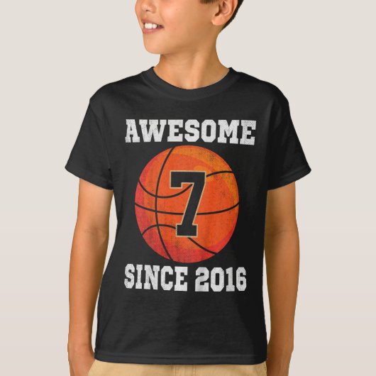 キッズ7誕生日バスケットボール愛好家7歳Vin Tシャツ (正面)