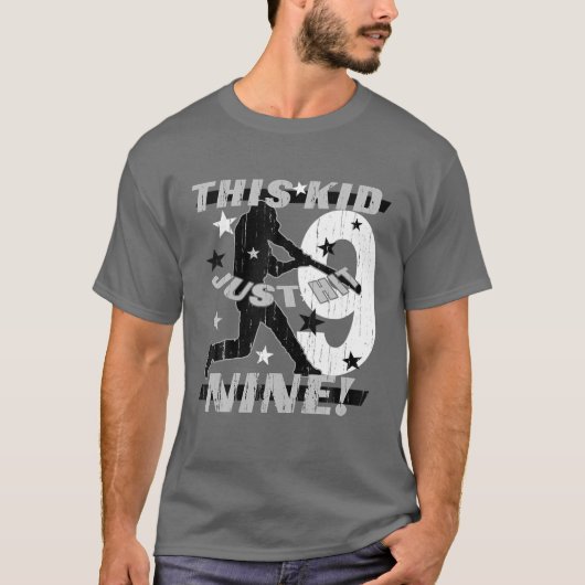 キッズ9誕生日野球手袋キッズ9歳 Tシャツ (正面)