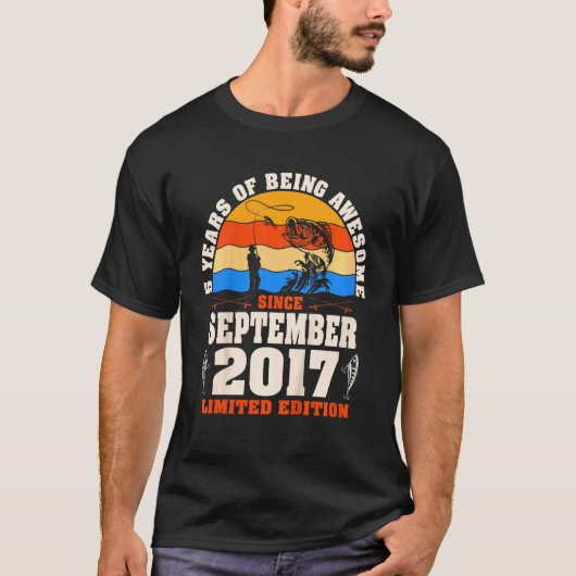 キッズ レトロ 2017年9月生まれ 5歳 釣り 5歳の誕生日 Tシャツ (正面)