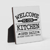 キッチンおもしろいウェルカム調理師自分のワードアート フォトプラーク (正面)