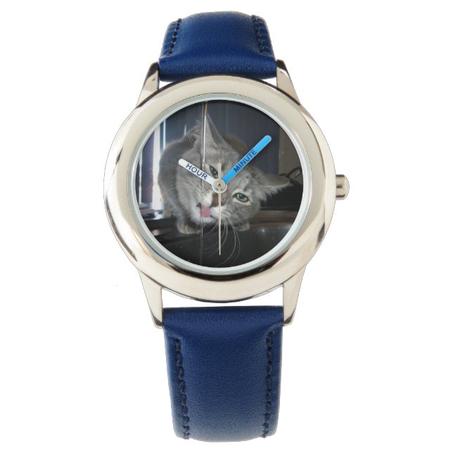 キッチンで飲む猫タップ 腕時計 (正面)