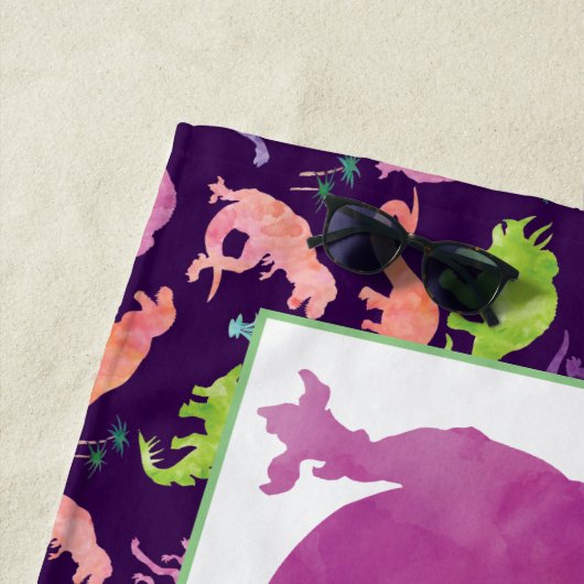 キッパーソナライズされたズパープル恐竜水彩Tレックス ビーチタオル (インサイチュ)