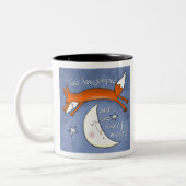 キツネが月に飛び乗った ツートーンマグカップ (左)