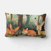 キツネとウサギが森で眠る ランバークッション (裏面)