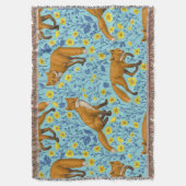 キツネとバターカップのプールブルー スローブランケット (正面縦)