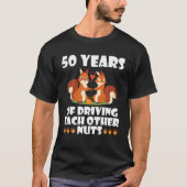 キツネ夫の妻結婚したそれぞれの運転の50年 Tシャツ (正面)