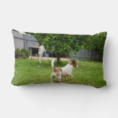 キツネ・テリアは木に飛び込んだ ランバークッション (裏面)