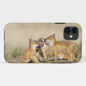 キツネ(Vulpes macrotis)の子供巣穴で、 Case-Mate iPhoneケース (裏面(横))