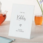 キドスのミニマル結婚主義の子供の活動 台座サイン (インサイチュ)