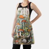 キノコとカタツムリ自然好きのキノコの芸術 エプロン (インサイチュ)