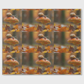 キノコのかわいい自然シーンの上にカタツムリ ラッピングペーパー (フラット)