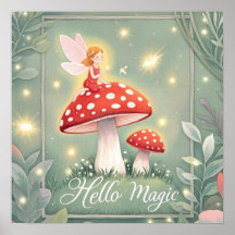 キノコの上に小さな妖精が座って輝いている