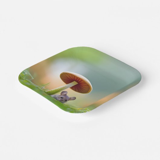 キノコの下のネズミ ペーパープレート (傾斜あり)